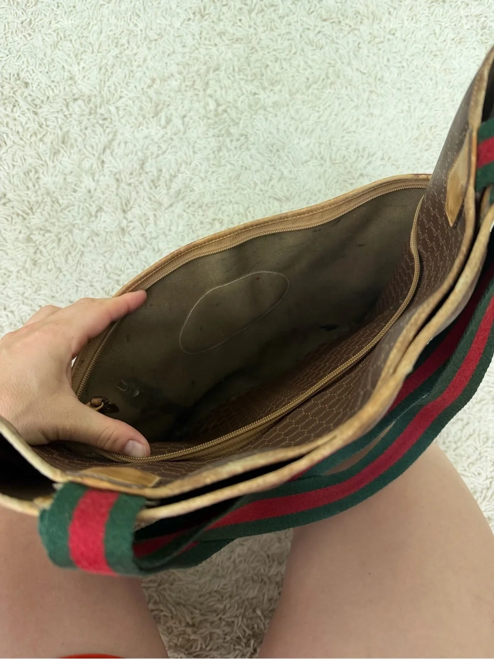 Vintage Gucci bag with sherry line strap